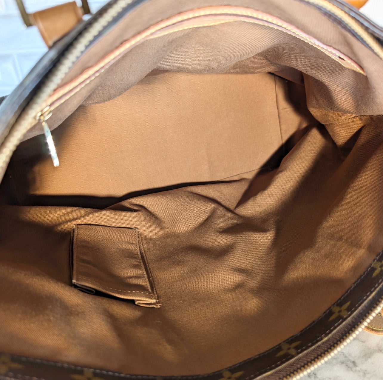 Louis Vuitton Cabas Mezzo - Monogram Canvas