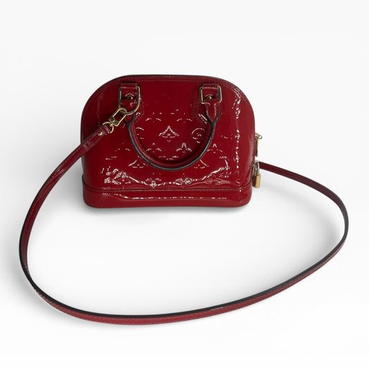 Louis Vuitton Alma BB – Monogram Vernis in strahlendem Fuchsia