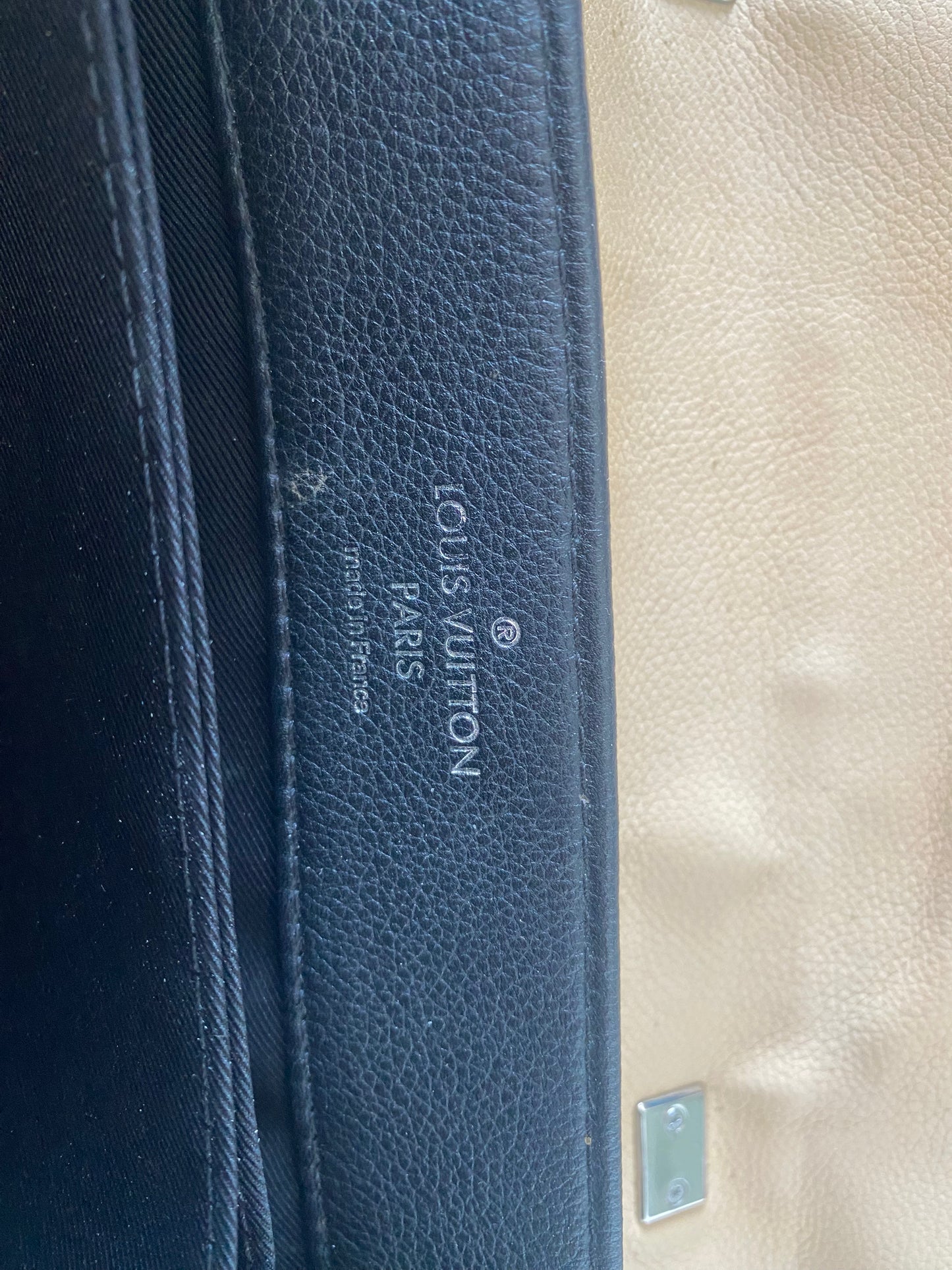 Louis Vuitton Lock Me II