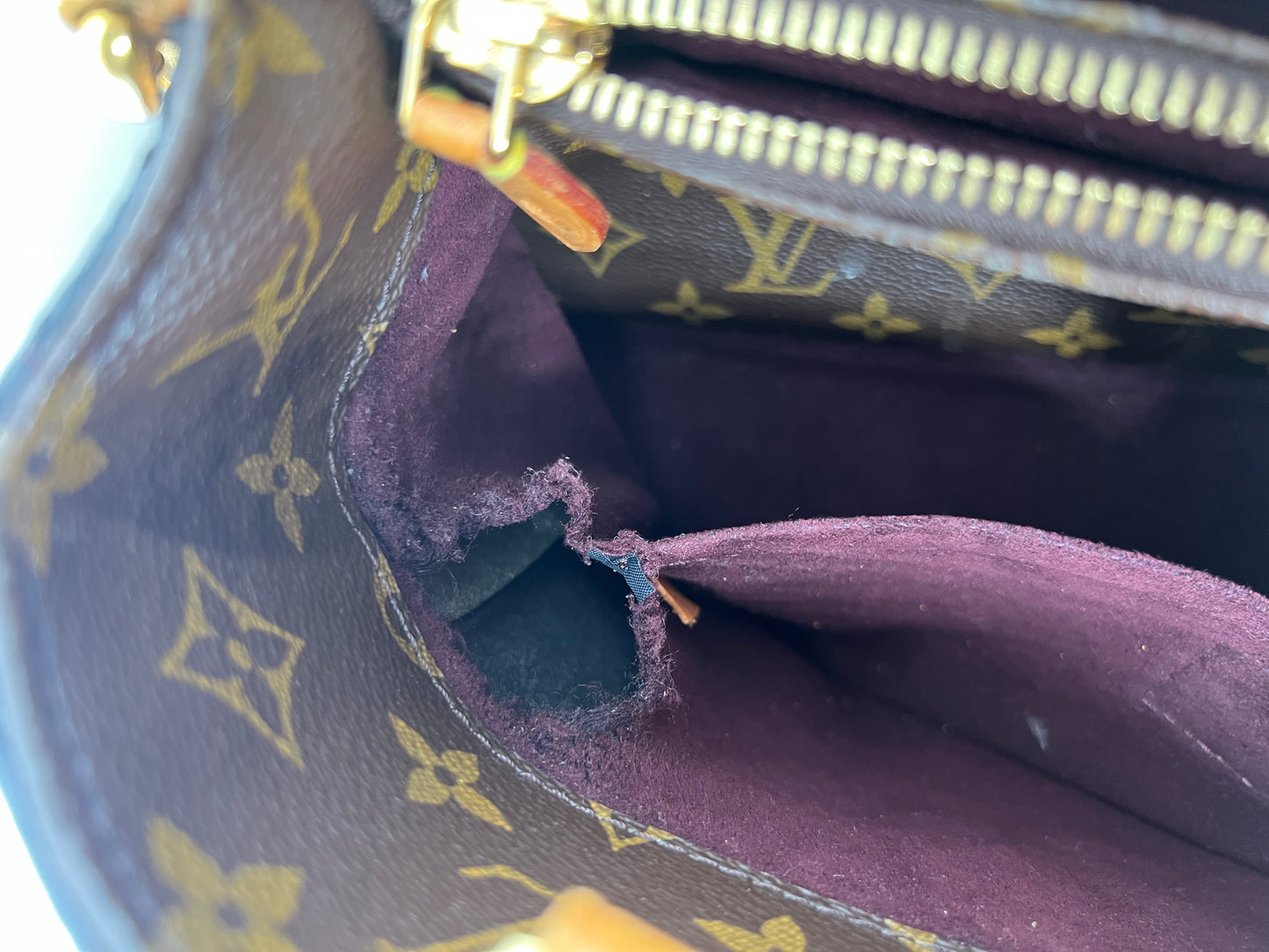 Louis Vuitton Montaigne MM - Monogram Canvas