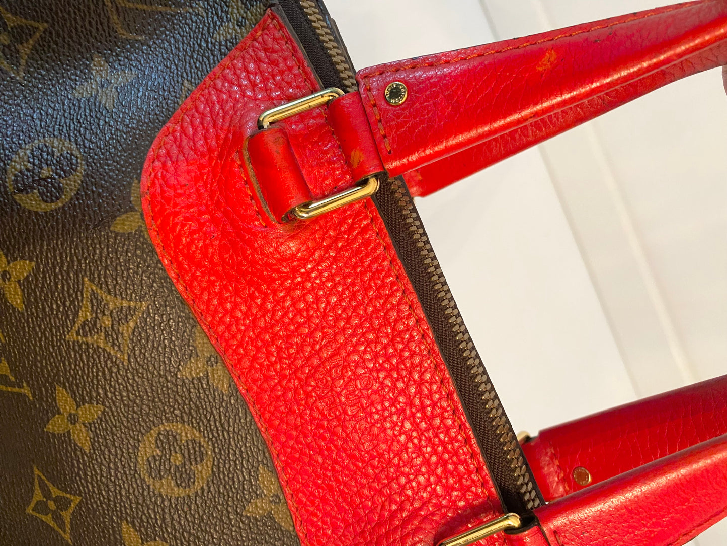 Louis Vuitton Retiro Rot Monogram Canvas