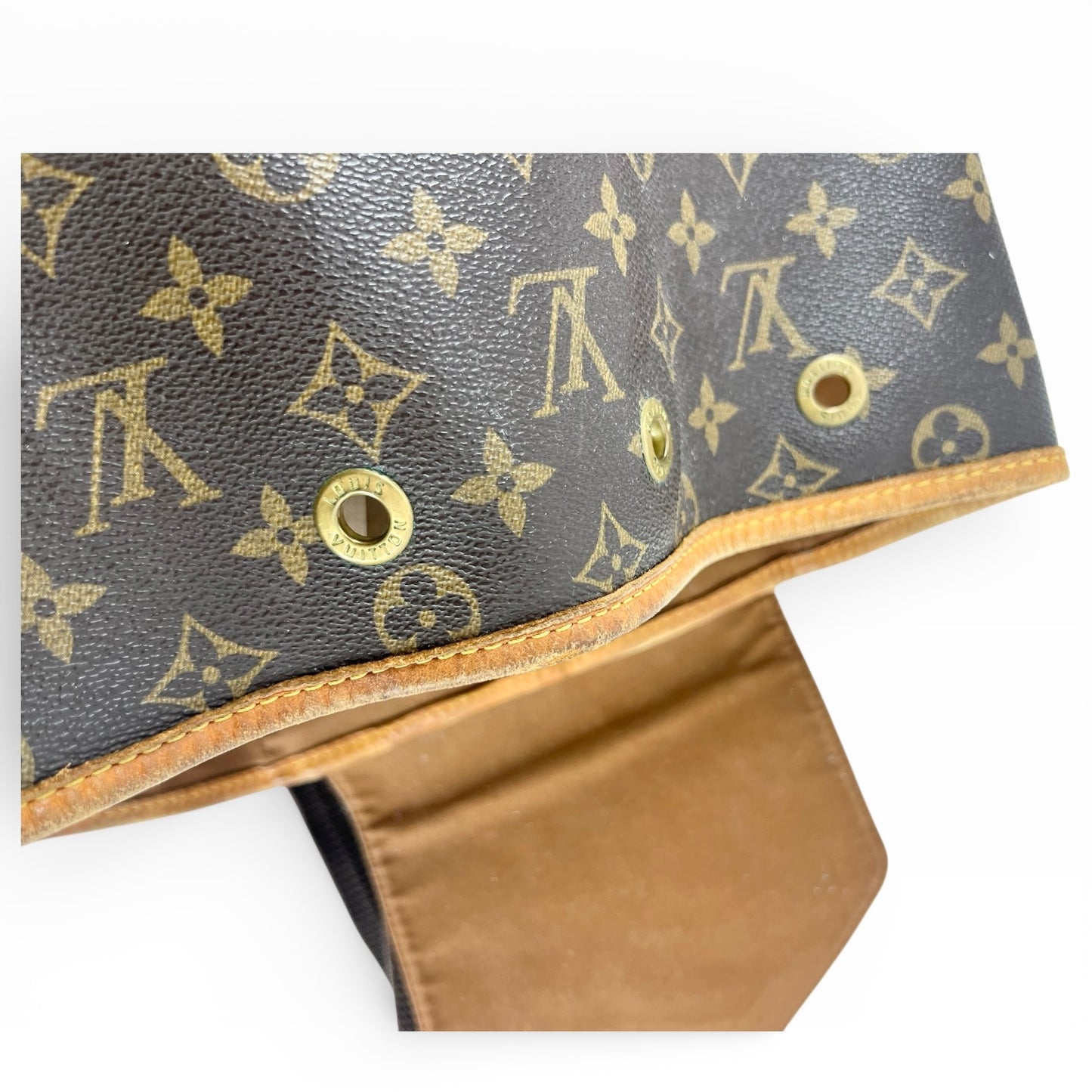Louis Vuitton Montsouris GM - Monogram Canvas