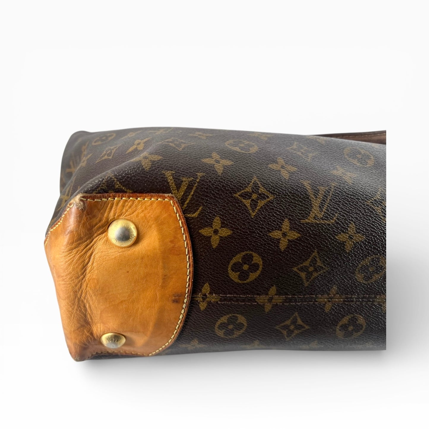 Louis Vuitton Wilshire MM - Monogram Canvas