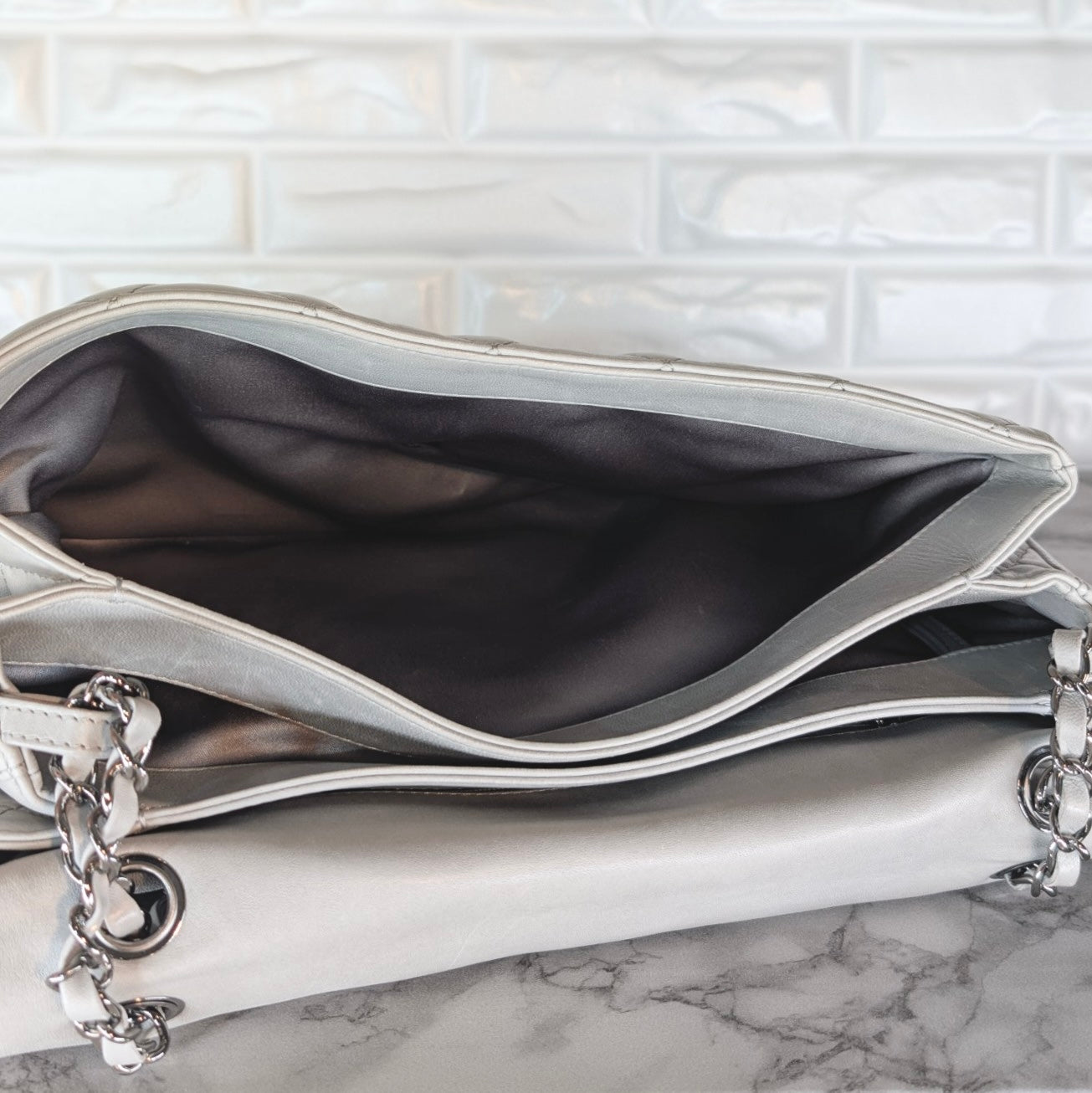 Chanel Jumbo 3 Accordion Flap Bag - Lammleder Ruthenium