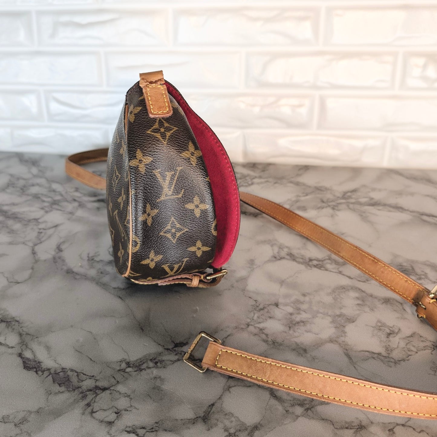 Louis Vuitton Tambourine - Monogram Canvas