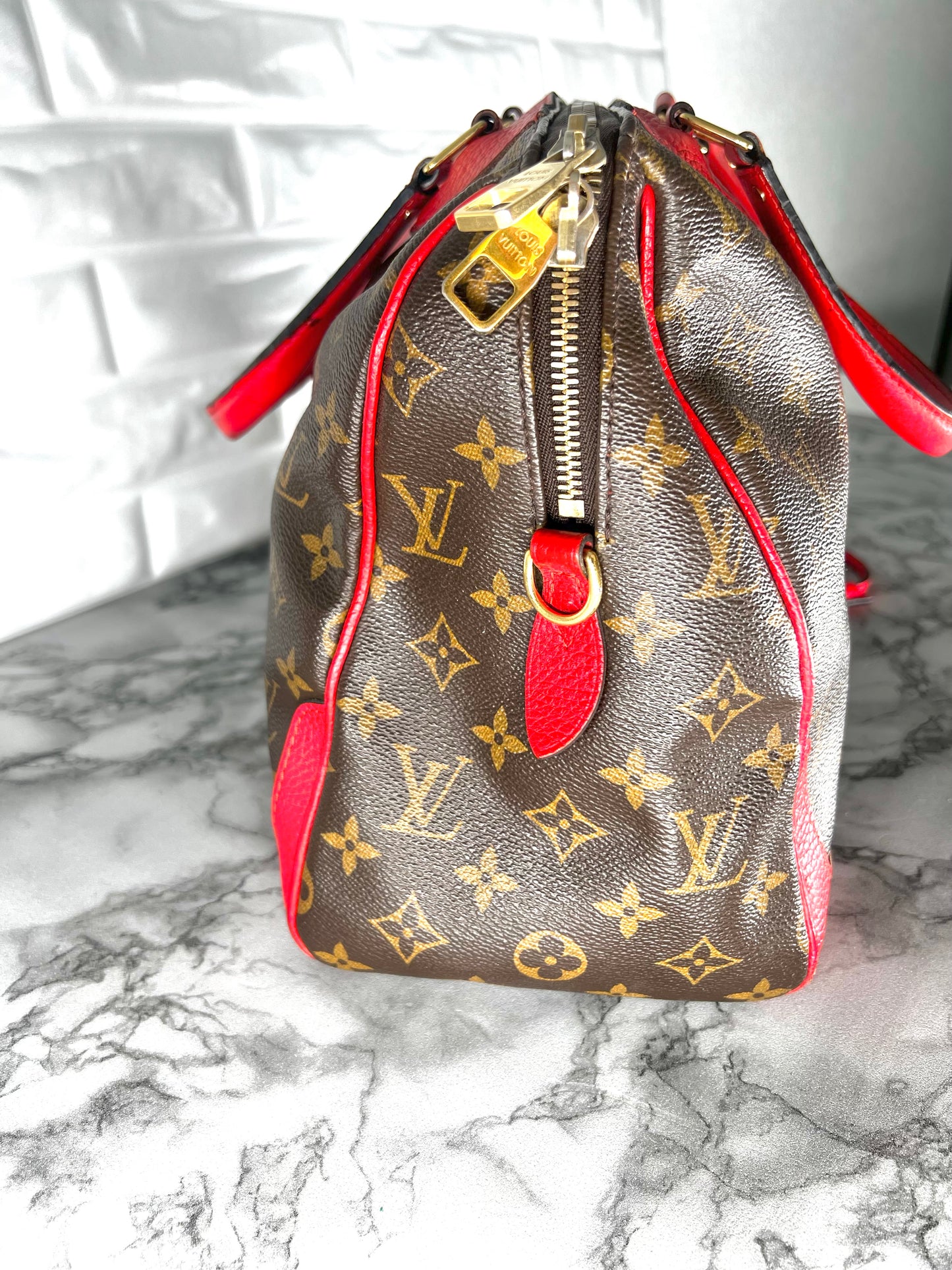 Louis Vuitton Retiro NM - Monogram Canvas / Rot