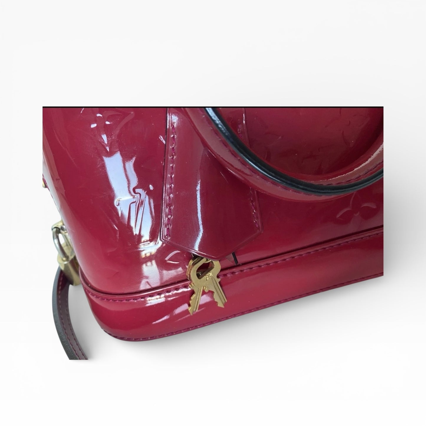 Louis Vuitton Alma BB – Monogram Vernis in strahlendem Fuchsia