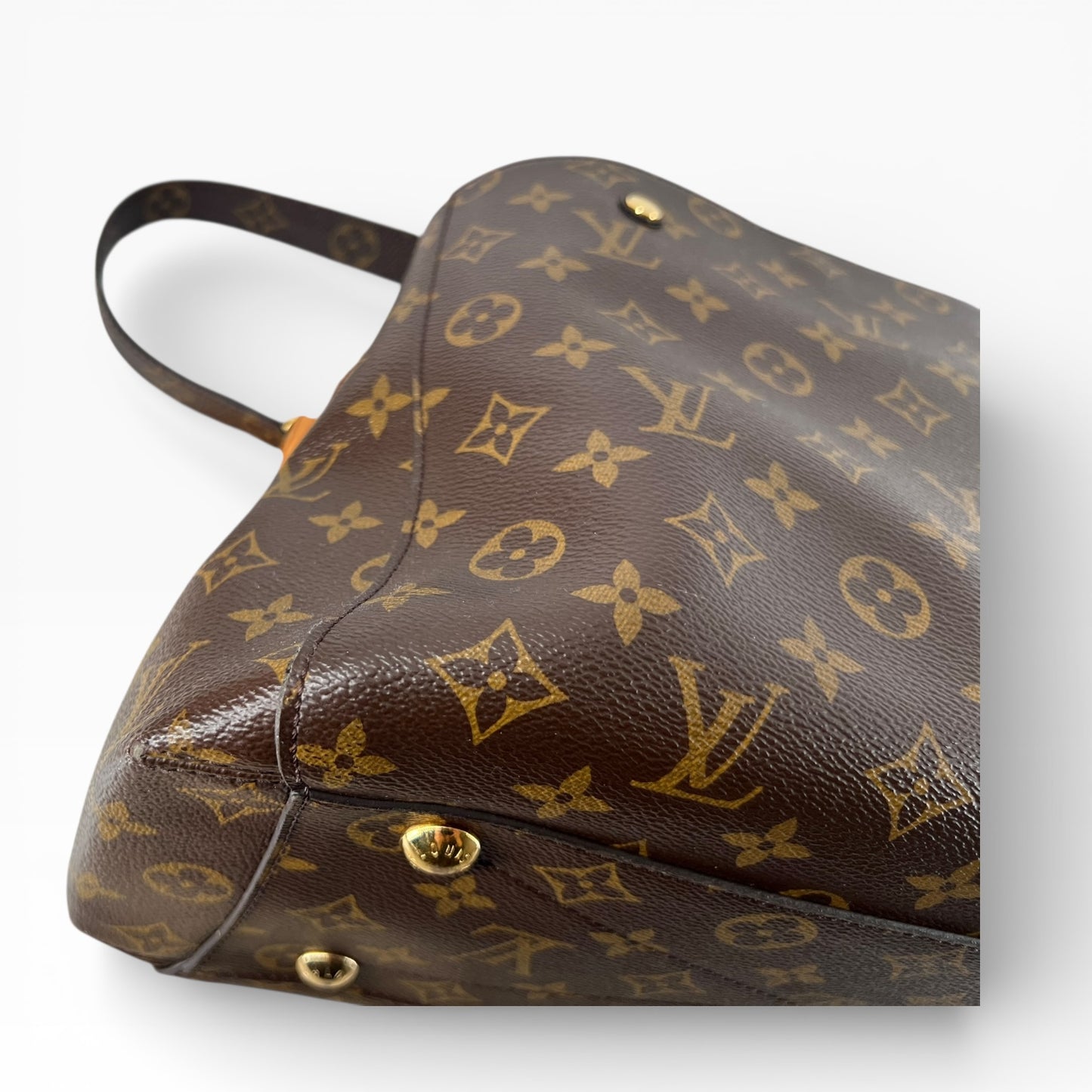 Louis Vuitton Montaigne MM - Monogram Canvas