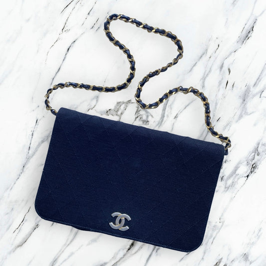 Chanel Matelassé One Flap Classic Schwarz