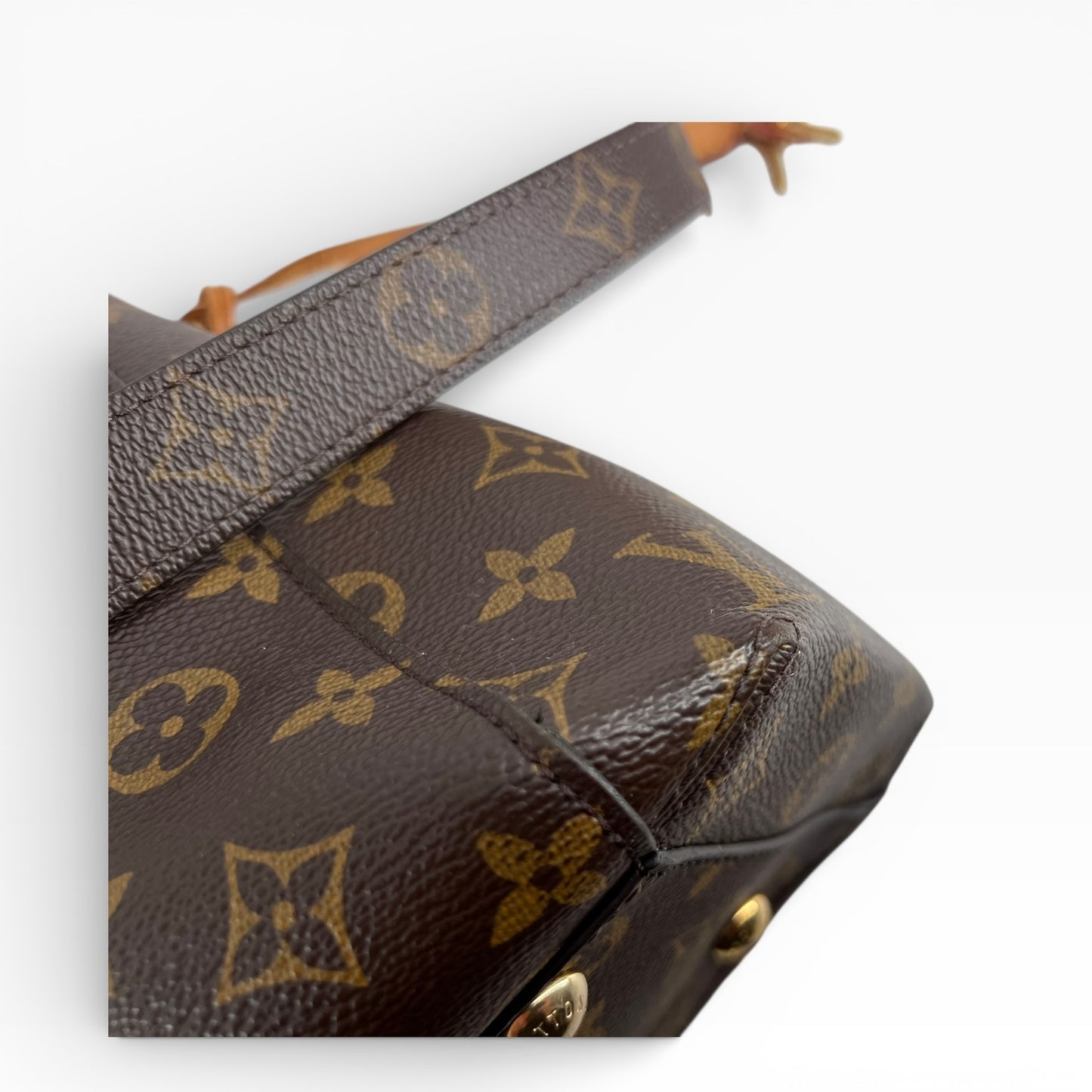 Louis Vuitton Montaigne MM - Monogram Canvas