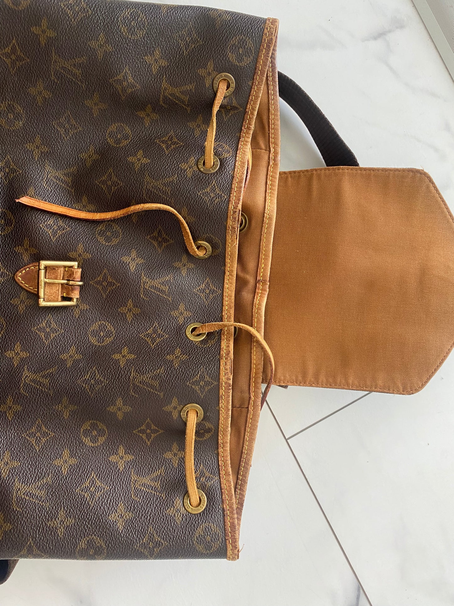 Louis Vuitton Montsouris GM Monogram Canvas