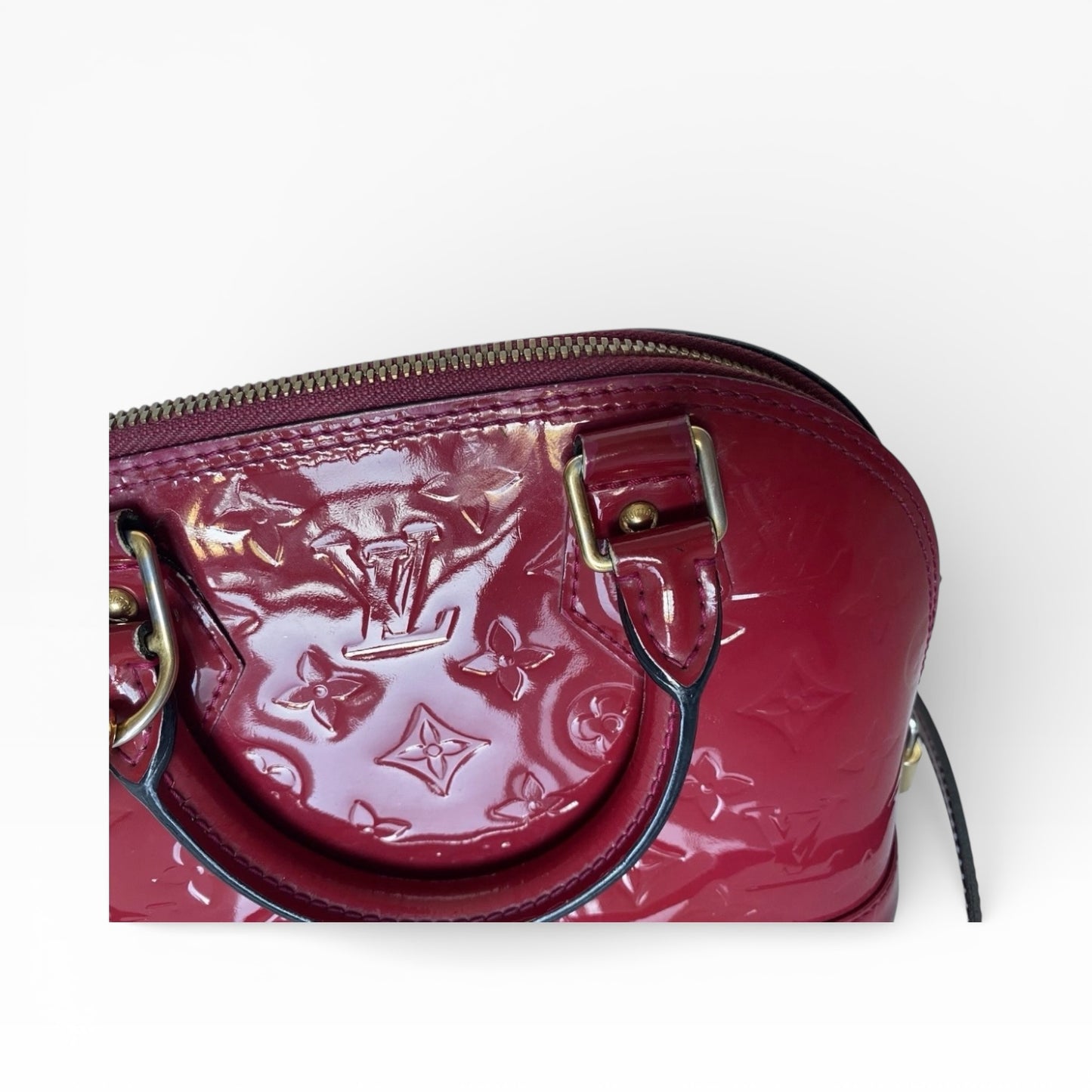 Louis Vuitton Alma BB – Monogram Vernis in strahlendem Fuchsia
