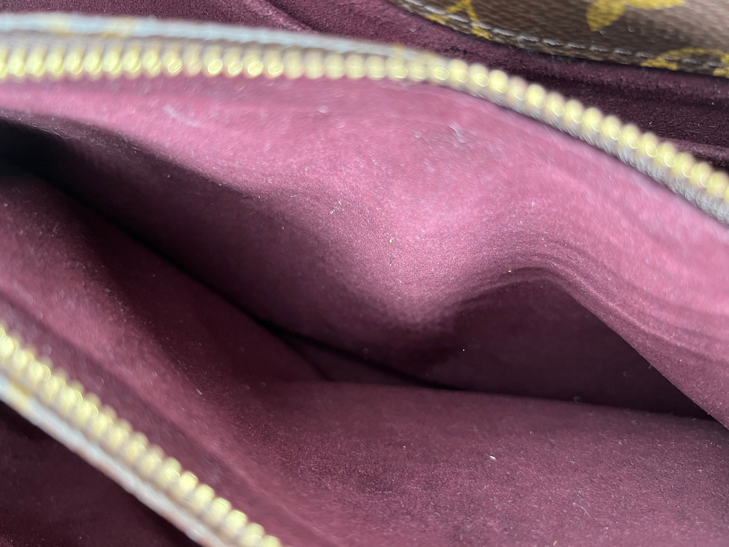 Louis Vuitton Montaigne MM - Monogram Canvas