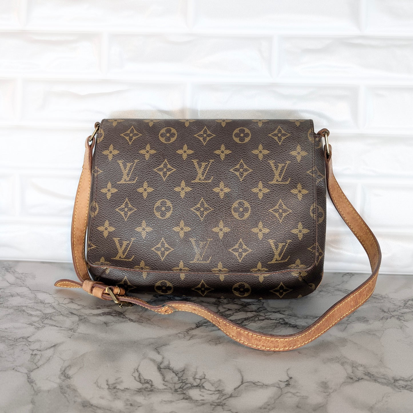 Louis Vuitton Musette Tango - Monogram Canvas