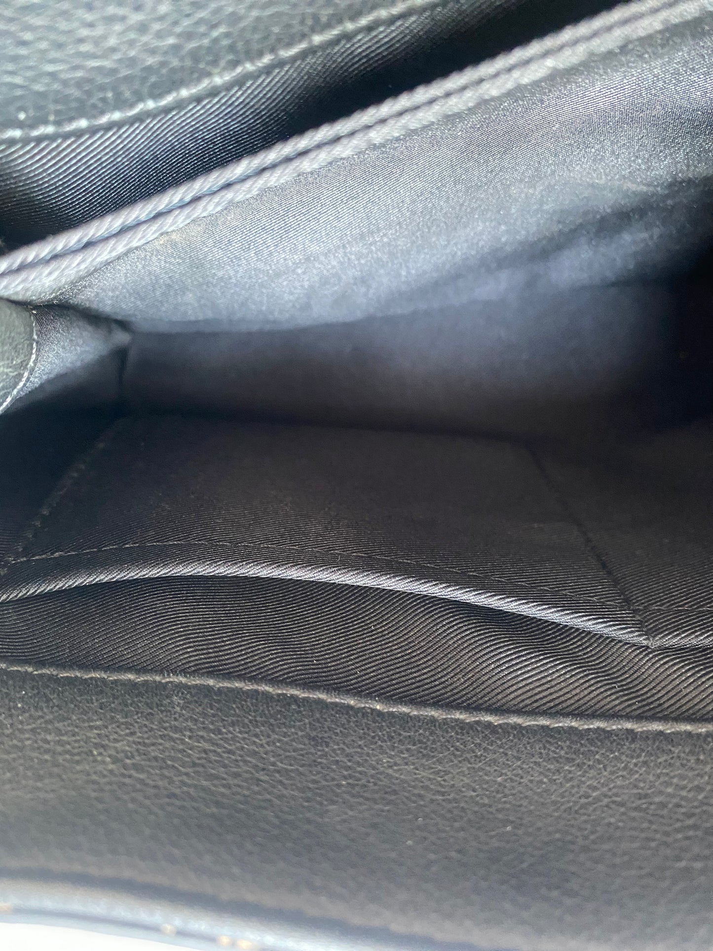 Louis Vuitton Lock Me II