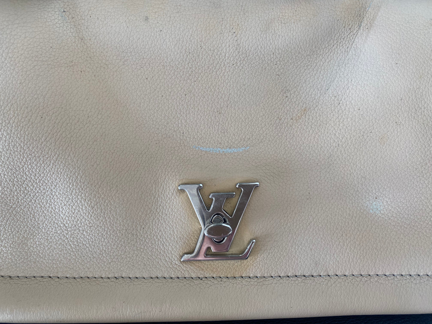 Louis Vuitton Lock Me II