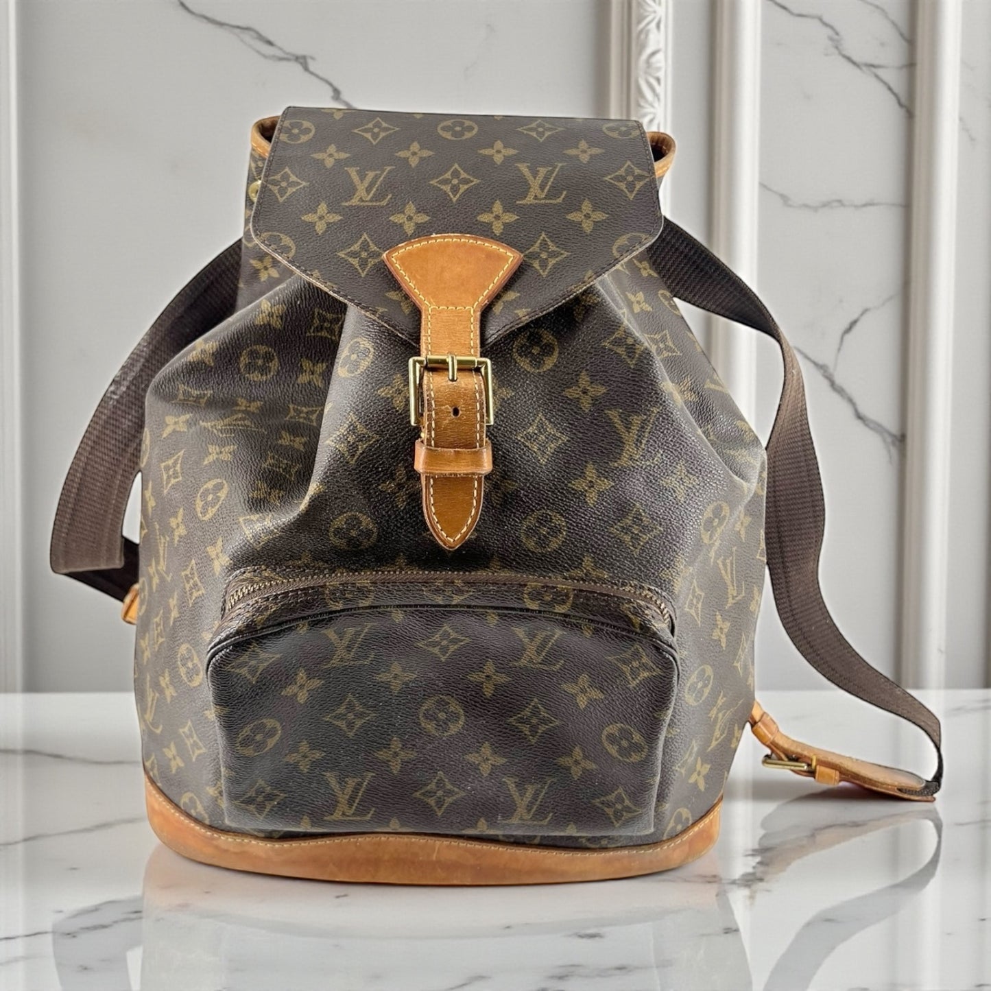 Louis Vuitton Montsouris GM - Monogram Canvas